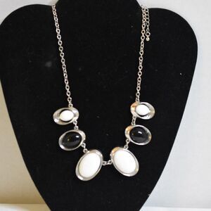 Just Black & White Oval Inlay Stones Silver Tone 14"Link Chain Boho Necklace